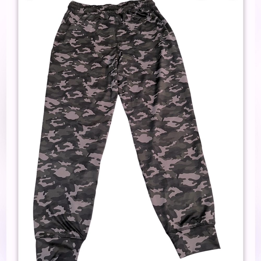 Fabletics High-Waisted Performance Jogger Camo Charcoal NWT - Picture 4 of 12